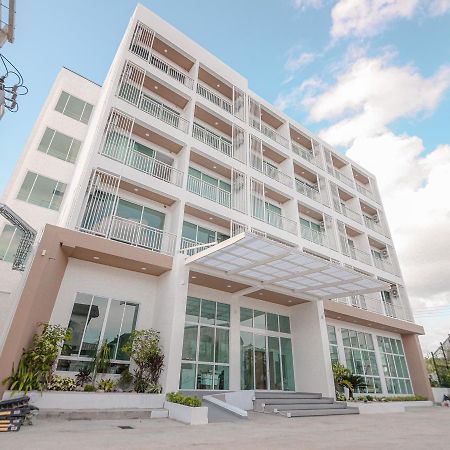 Hotel Agnes بوريرام المظهر الخارجي الصورة