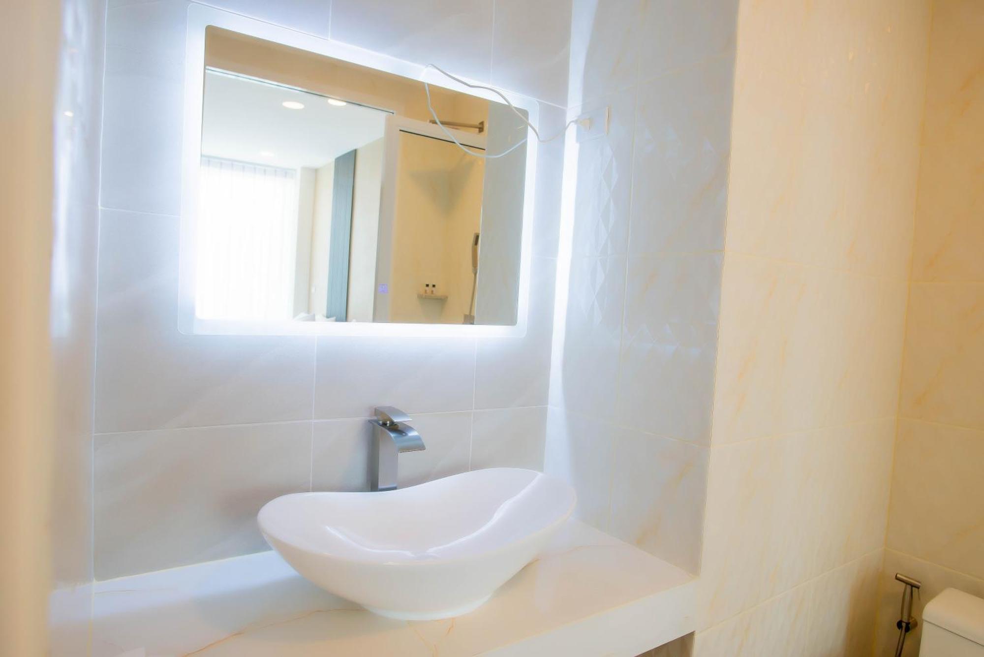 Hotel Agnes بوريرام المظهر الخارجي الصورة